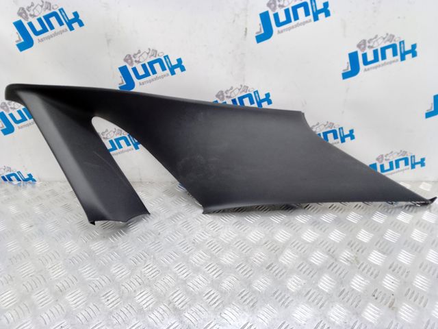 VAG 3CM86724682V Обшивка стойки кузова внутренняя задняя правая в наличии Харьков