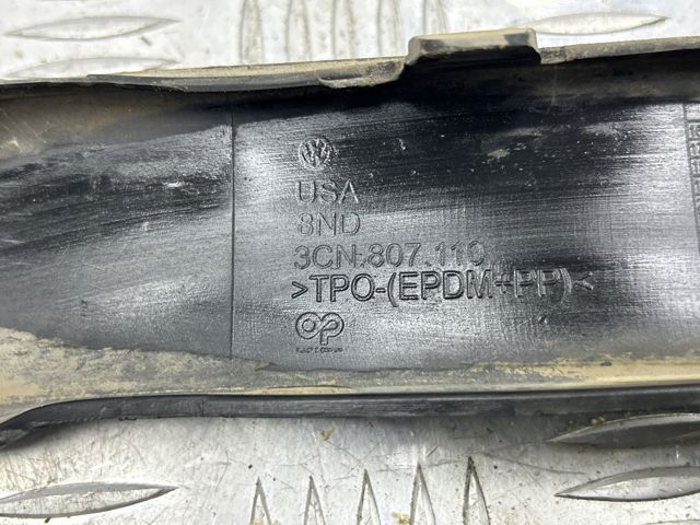 3CN8071109B9 Спойлер переднего бампера купить Черкассы