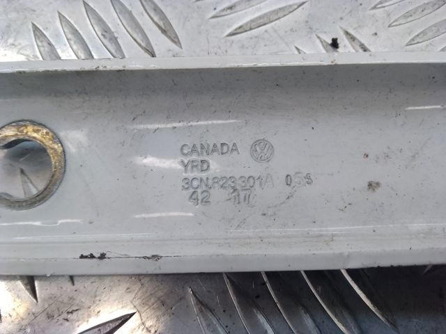 VAG 3CN823301A Петля капота левая в наличии Житомир