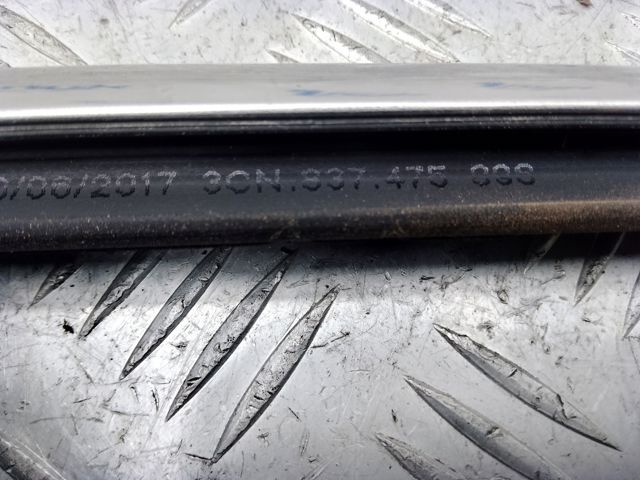 VAG 3CN8374752MG в наличии Чернигов