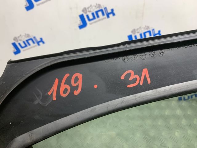 3CN845213 VAG Стекло-форточка двери задней левой купить в Ужгород
