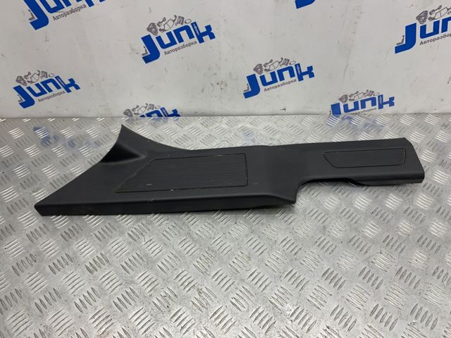 VAG 3CN853369C82V Накладка дверного порога внутренняя задняя левая в наличии Тернополь
