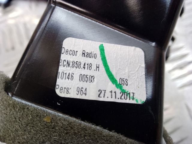VAG 3CN858418H041 Решетка вентиляции салона на "торпедо" в наличии Одесса