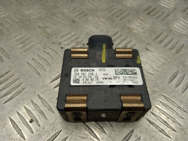 Датчик контроля мертвой зоны, задний 3Q0907590J VAG