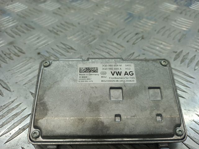 Камера системы обеспечения видимости 3Q0980654M VAG