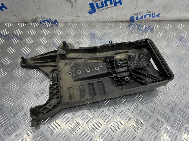 Поддон АКБ 3QF915331 VAG
