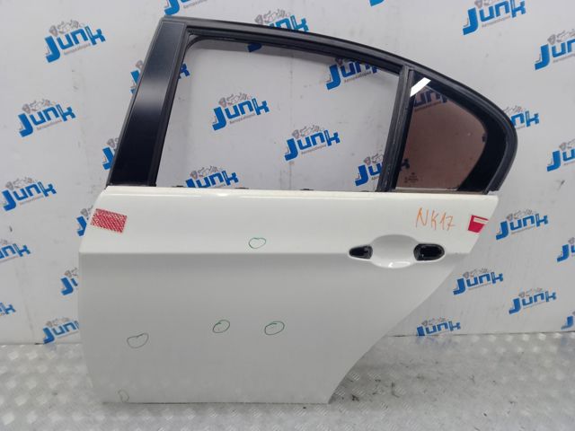 Дверь пассажирская задняя левая 41007203647 BMW