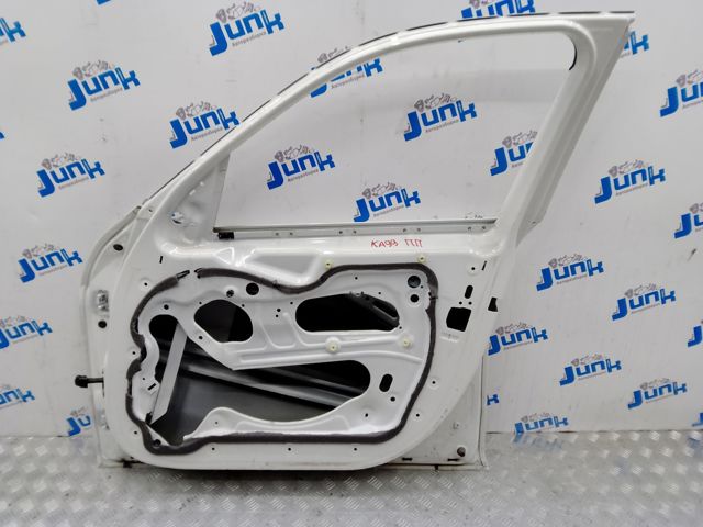 Пассажирская передняя дверь 41009628746 BMW