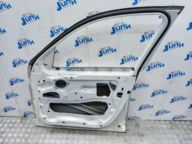 Пассажирская передняя дверь 41517355804 BMW