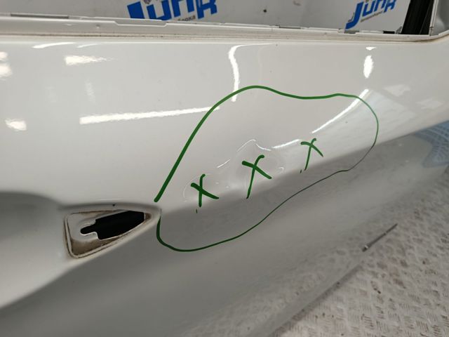Пассажирская передняя дверь 41517386738 BMW