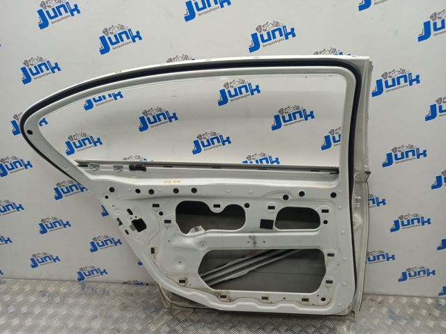 Задняя левая дверь 41525A2A393 BMW