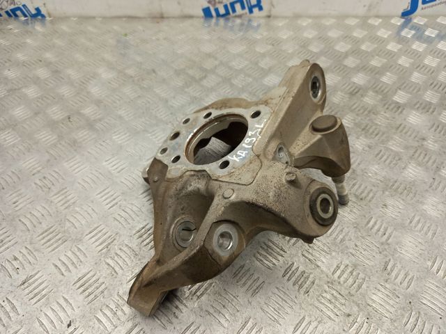 Цапфа (поворотный кулак) задний левый 4230550100 TOYOTA