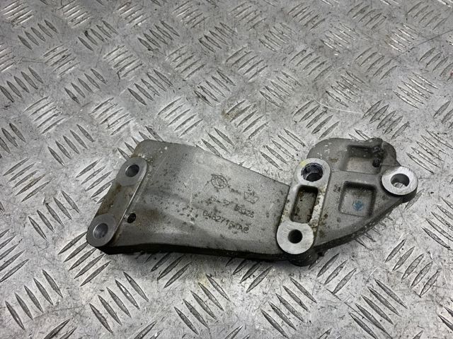 4627154AC CHRYSLER Кронштейн генератора купить в Ровно
