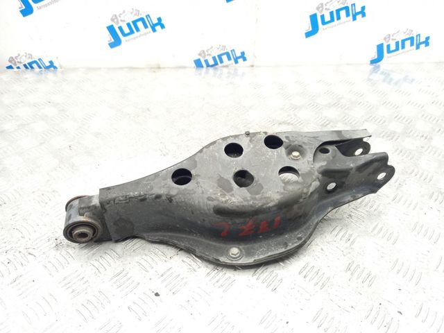 Балансир задний нижний, левый 4874030140 TOYOTA