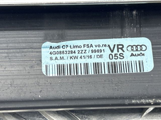 Молдинг опускного стекла нижний, двери передней, правой 4G08532842ZZ VAG