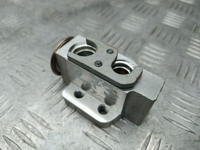 VAG 4G0898967 Клапан TRV кондиционера в наличии Черновцы