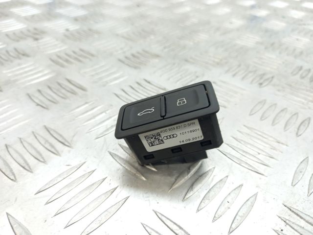 VAG 4G0959831D5PR Кнопка привода замка крышки багажника (двери 3/5-й (ляды) в наличии Житомир