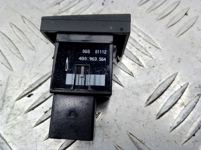 VAG 4G09635645PR Кнопка включения обогрева сиденья в наличии Ровно