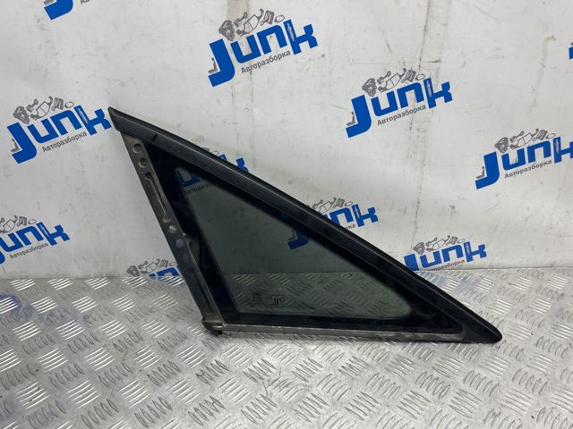 Стекло багажника, левое 4G5845297NVB VAG