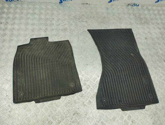 Комплект резиновых ковриков 4G8061275MNO VAG