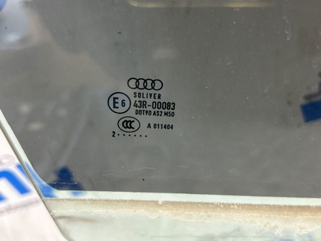 Стекло пассажирской двери 4G8845202B VAG