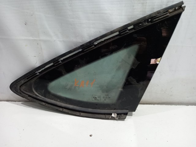 Стекло багажного отсека, правое 4G8845300C VAG