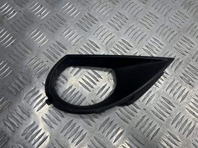 Ободок/окантовка фары противотуманной, правый 4L0807490A VAG