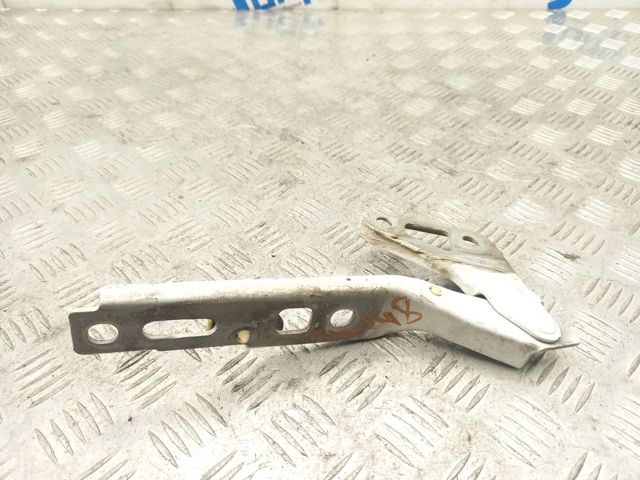 Шарнир капота правый 4L0823302 VAG