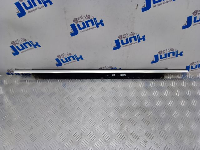 Молдинг заднего стекла, левый 4L0853763A2ZZ VAG