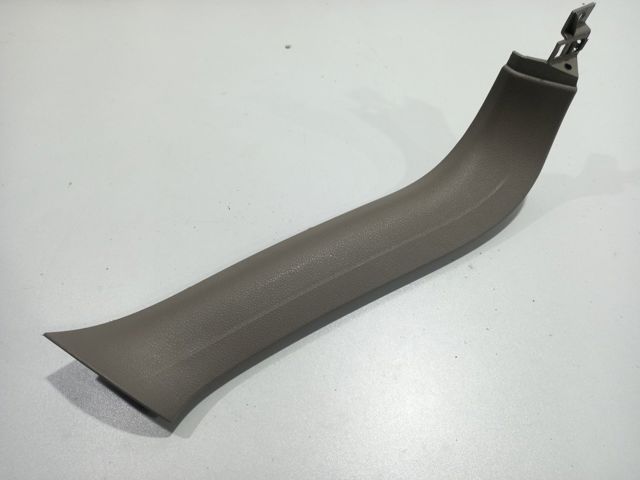 Обшивка крышки багажника 4L0867607 VAG