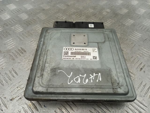 Компьютер двигателя 4L0910551Q VAG