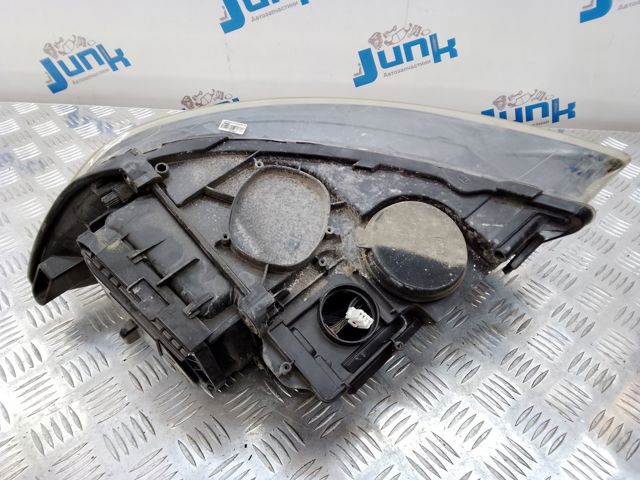 Фара передняя правая 4L0941030AK VAG