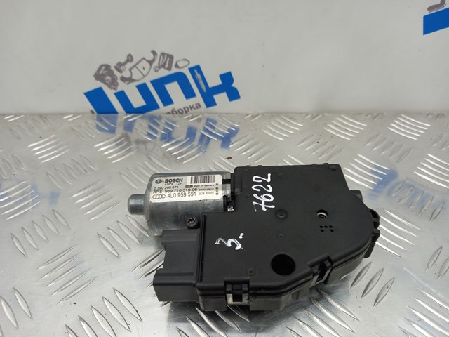 Мотор привода люка 4L0959591 VAG