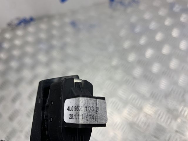 Выключатель центрального замка 4L0962108B VAG