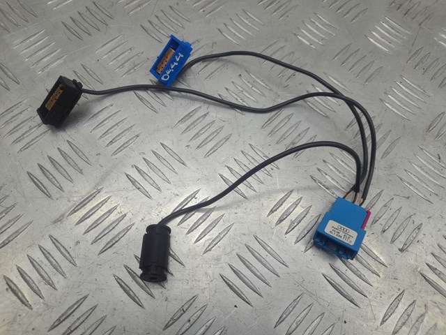 Бронепровода 4L1035711C VAG