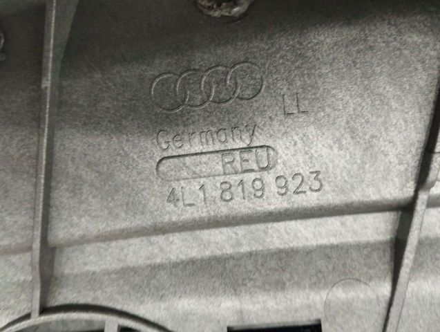 VAG 4L18199236PS Решетка обдува лобового стекла на "торпедо" в наличии Ровно