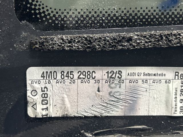 VAG 4M0845298CNVB Стекло кузова (багажного отсека) правое в наличии Запорожье
