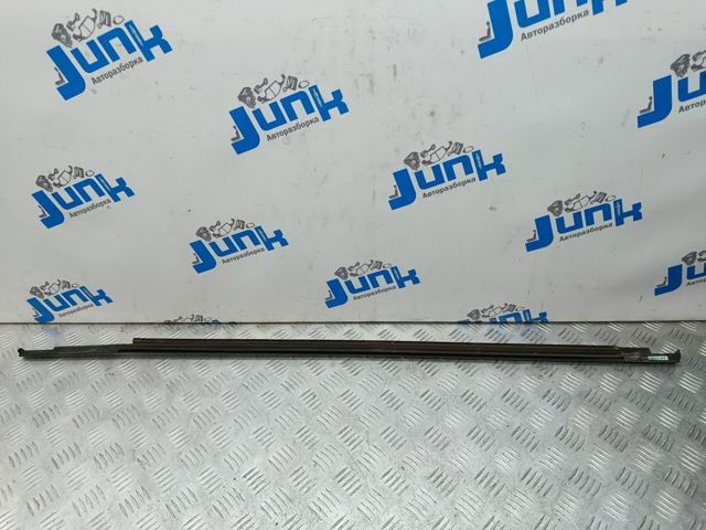 4M08537643Q7 Молдинг стекла заднего правый купить Сумы