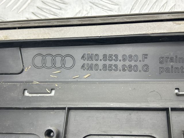 VAG 4M0853960GGRU Молдинг двери передней правой нижний в наличии Днепр