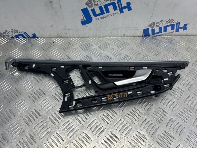 Ручка передней двери внутренняя, правая 4M0868078B VAG