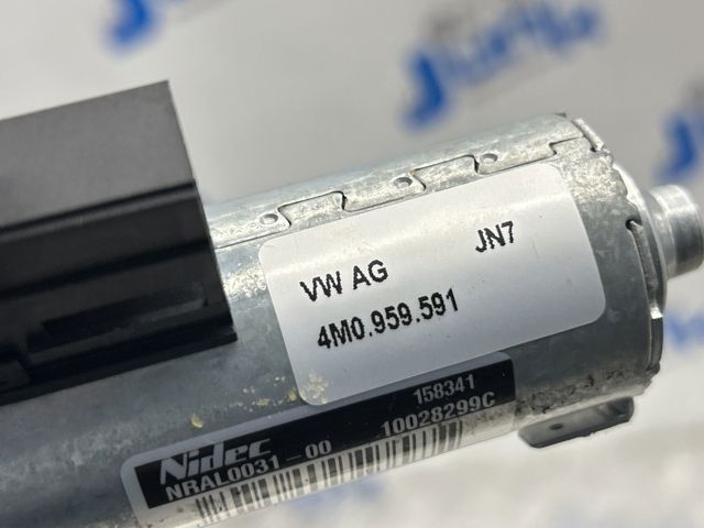 Мотор привода люка 4M0959591 VAG