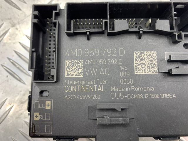 4M0959792D VAG Блок комфорта передней двери купить в Николаев
