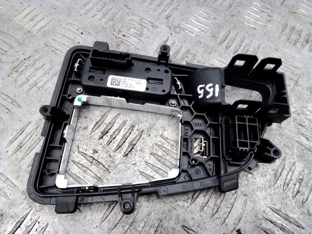VAG 4M1713111FMNC Накладка консоли рычага переключения передач АКПП в наличии Ужгород