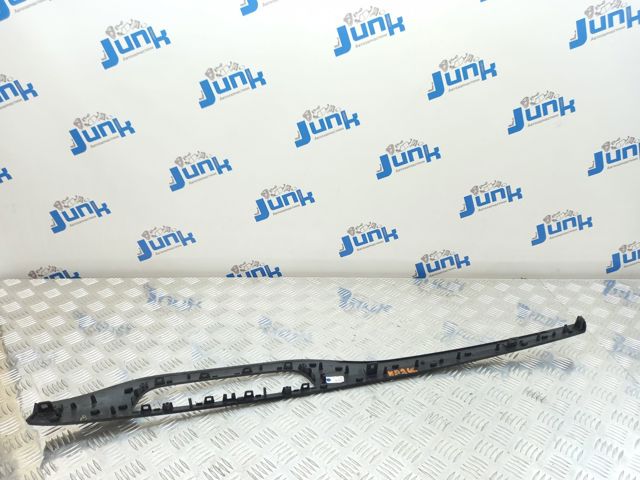 Молдинг (накладка) приборной панели "торпедо", центральный 4M1853190BGM5 VAG