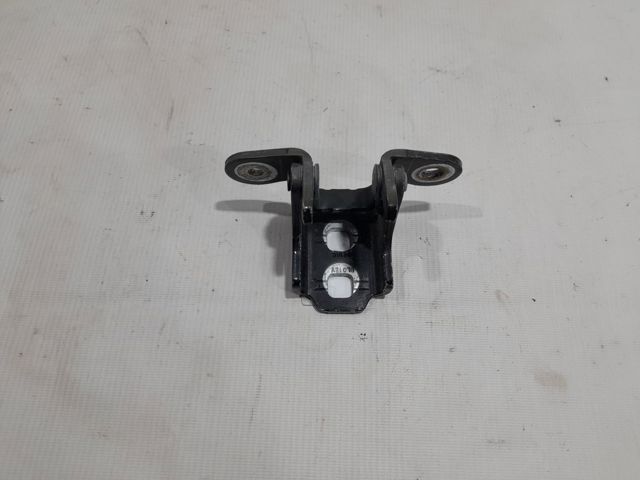 Петля водительской двери 5074257AB CHRYSLER
