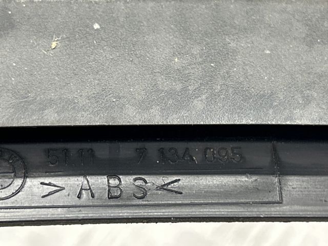 Накладка решетки радиатора 51117134095 BMW