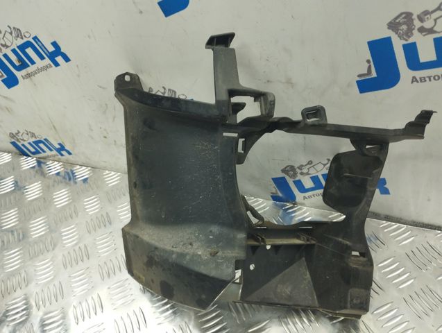 Крепление противотуманки правой 51117266198 BMW