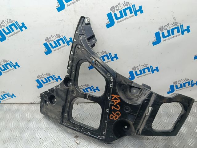 Направляющая заднего бампера, правая 51127176246 BMW