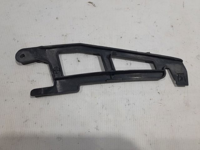 Кронштейн крепления бампера переднего правый 51127226938 BMW