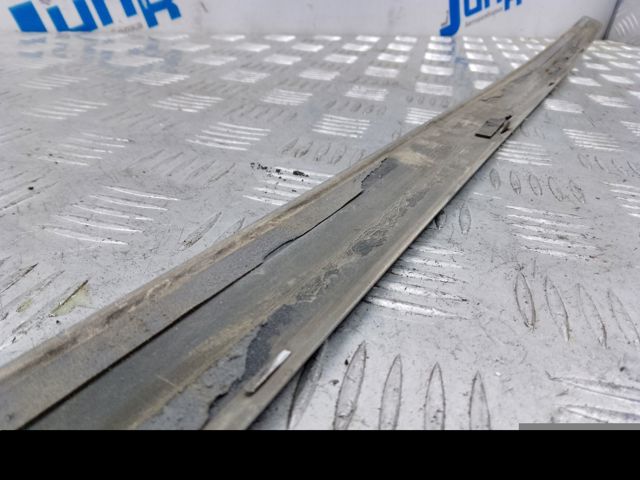 Молдинг заднего бампера 51127308071 BMW